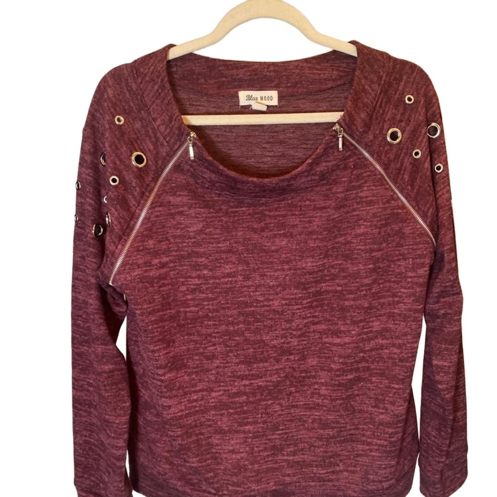 Blue mood size XL studded crewneck sweater